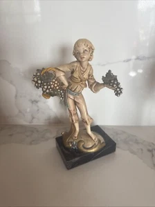 Estatuilla De Colección Depose Italia 721 Genuina Carra Mármol Italia Niño Con Uvas - Imagen 1 de 24