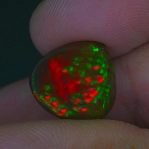 6.70 ct Honey Comb Pattern ! Reddish Multi Fire Ethiopian Semi Black White Opal - Picture 1 of 6