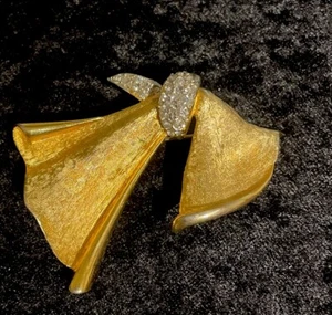 Vintage Coro Statement Brooch Large Bow w/ Rhinestones Gold Plated 2.5 Inch - Picture 1 of 9