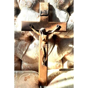Vintage Wood Crucifix Bronze Jesus on Cross Thrashed 12" - Picture 1 of 4