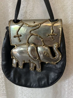 Bolso Bandolera Brutalist Vintage Años 70 Cuero Negro Metal Elefante India Foto 1 de 4