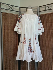 Free People Gr. Small Pavlo Kleid Baumwolle bestickt weiß Boho Rüschen Mini - Bild 1 von 13