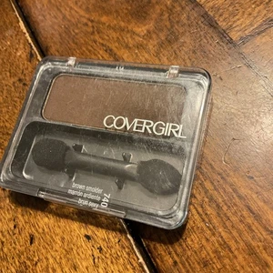 Sombra de ojos Covergirl 740 BROWN SMOLDER potenciadores de ojos mate oscuro - Imagen 1 de 2