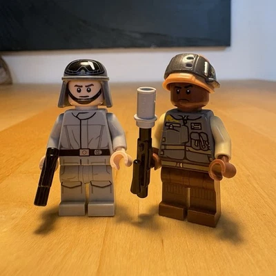 LEGO Star Wars Rebel Trooper & AT-ST Driver Rouge One ~ Set 75153 AT-ST Walker - Image 1 of 4