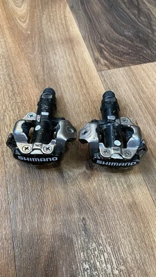 Педали для горного велосипеда Shimano PD-M520 SPD без зажимов 9/16 дюйма - Изображение 1 из 4