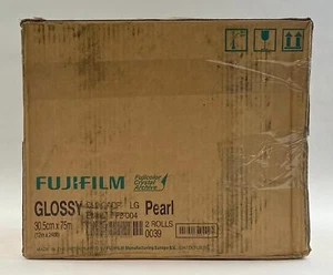 Fujifilm Paper Fujicolor Glossy Pearl 12 in x 246 ft 2 Rolls per Box - Afbeelding 1 van 4