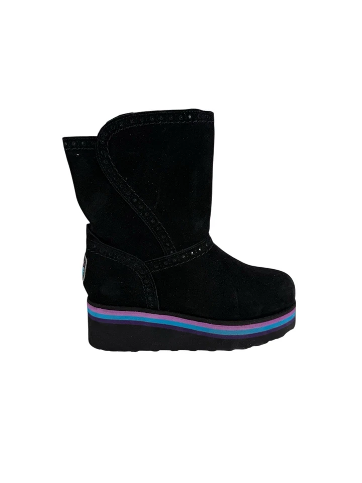 Bota Bearpaw Snuggle Murphy plataforma lo listrada preta/multicolorida tamanho 7 - Imagem 1 de 1
