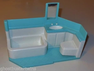 HTF LITTLE TIKES VINTAGE DOLLHOUSE FAMILY REPLACEMENT BATHROOM DOLL FURNITURE - Picture 1 of 5