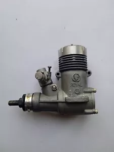 ROYAL .25 RC Glow Engine - Picture 1 of 7