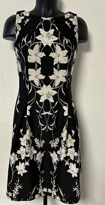 Vestido floral negro marfil Gabby Skye para mujer talla 4 Foto 1 de 4