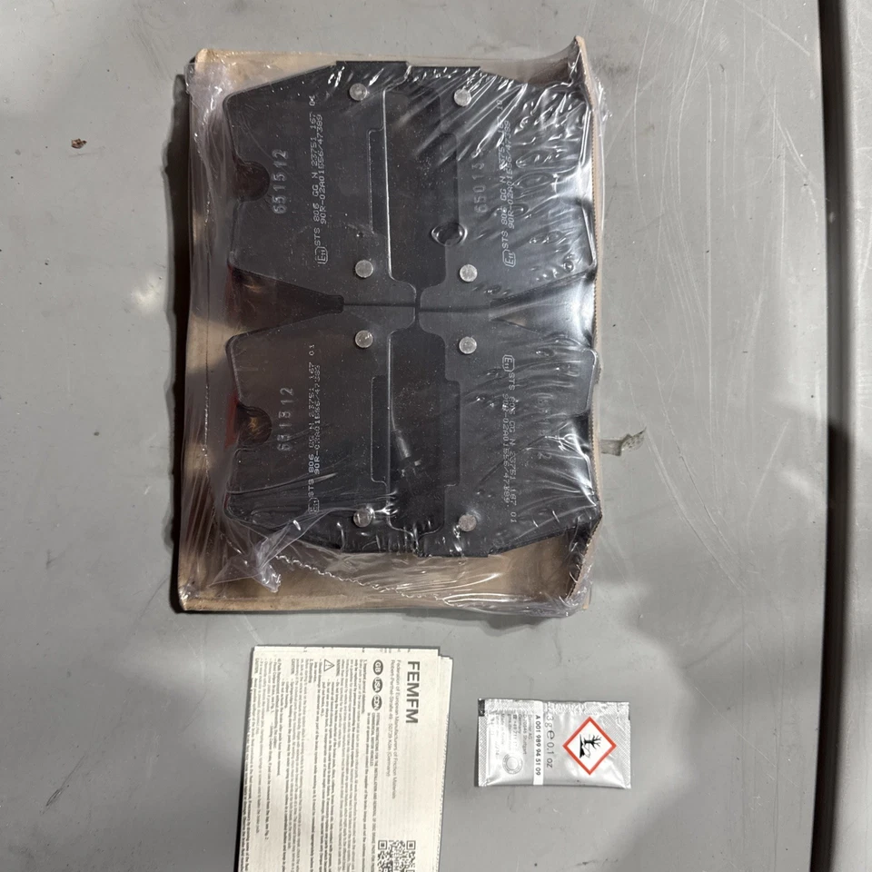 AUDI R8 FSI 5.2 QUATTRO 2015- CONJUNTO DE 8 PASTILHAS DE FREIO DIANTEIRO PERFORMANCE - Imagem 1 de 4