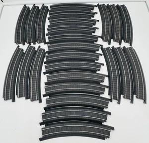 Life-Like Power-Loc HO Scale Track 25 Pieces Plastic Metal Curve Curved Black - Picture 1 of 13
