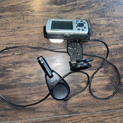 Garmin Quest Handheld GPS W/ Mount  - TESTED Bundle - Image 1 of 2