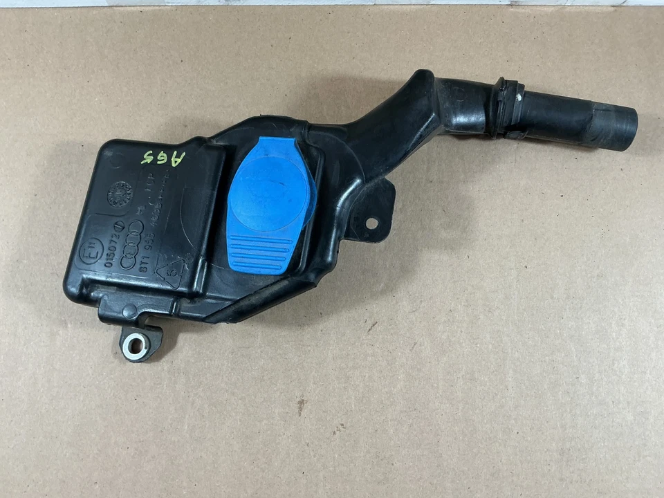 Tubo de llenado de depósito de líquido de lavadora Audi S5 2008-2012 8T1955463B OEM Foto 1 de 4