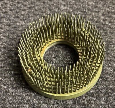 Vintage Green Flower Pin Frog Metal Spikes 3” Across - Image 1 of 4