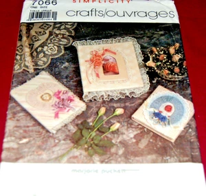 Simplicity Pattern # 7066 - Fabric Frames Book & Album Covers - Six Styles - NEW - Picture 1 of 1