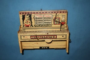 Juguete de cuerda vintage único arte LIL ABNER DOGPATCH BAND LATA. Solo piano. Funcionando - Imagen 1 de 7