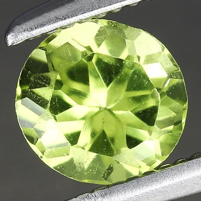0.43ct t.w 4.9x4.7mm Round Natural Unheated Untreated Green Peridot, Myanmar🍏 - image 1 of 4