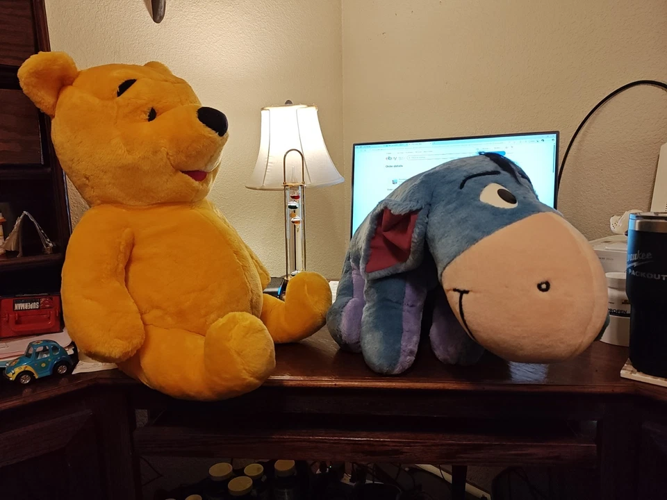 Oso de peluche sentado grande Winnie the Pooh Mattel y Eeyore excelente lote Foto 1 de 3