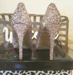 Pointed Toe Glitter Heels Sz.7 - Picture 1 of 4