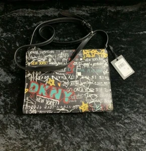 Nuovissima borsa a tracolla DKNY nera graffiti Bryant Park TZ Donna Karan - Foto 1 di 8