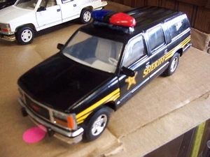 1994 gmc suburban,truck,1/24,brookfield,chevrolet,bank,madison co. ohio sheriff - Picture 1 of 6