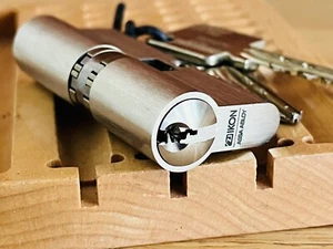 Zeiss Ikon High Security Full Euro Lock W/ 2 Keys Locksport Locksmith - Picture 1 of 6