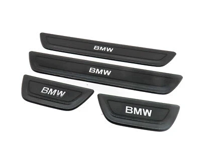 2011 BMW X3 (F25) ПЕРЕДНИЙ ЗАДНИЙ ЛЕВЫЙ ПРАВЫЙ BMW ЛОГОТИП ДВЕРИ ПОРОГ ПОТЕРТОСТИ КОМПЛЕКТ ОТДЕЛКИ/4 - Изображение 1 из 4