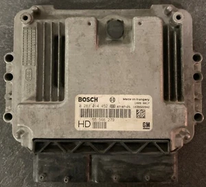 Calculateur moteur OPEL ZAFIRA 1.9 0281014452 55566279 - Photo 1/1