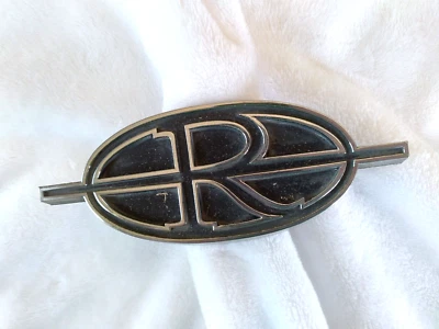 1972 Buick Riviera Grille Badge Emblem 1237433 — 第 1/4 张图片