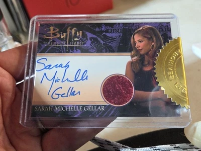 Tarjeta de armario automático Buffy Ultimate Collectors serie 2- Sarah Michelle Gellar Foto 1 de 4