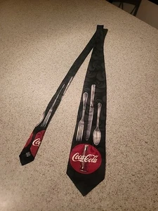 Cravatta Coca Cola Coca Cola Licenza Novità Cravatta Seta Made in USA 57x4 - Foto 1 di 3