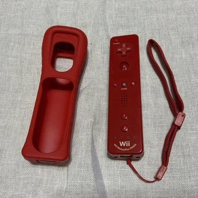 Mando a distancia Nintendo Wii rojo con cubierta de silicona rojo RVL-003 sensor de movimiento de Japón Foto 1 de 4