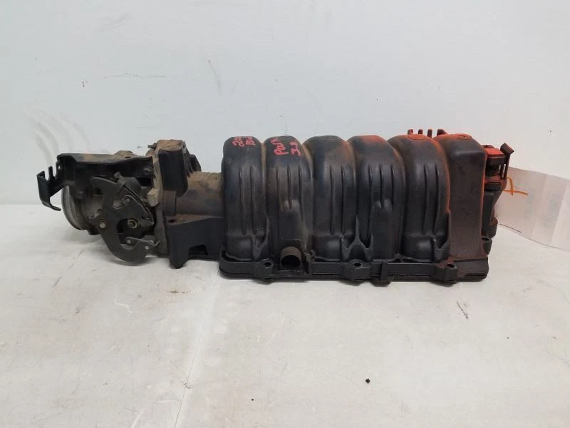 Colector de admisión superior de 3,8 L para Buick Park Avenue 95-05 OEM Foto 1 de 4