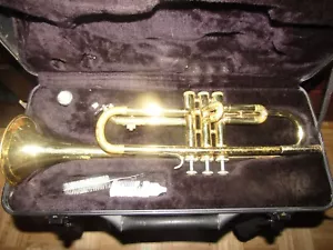 Vintage Bundy/Selmer Trumpet with Case and Accessories - Picture 1 of 7