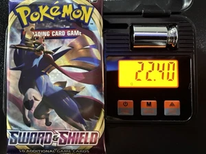 Pokemon Spada e Scudo Set Base Booster Pack Sigillato 22.40g 3.65mm - Foto 1 di 6