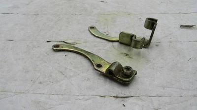 Soporte del cable del acelerador y del estrangulador OEM Yamaha FJ1100 de 1985 Foto 1 de 4