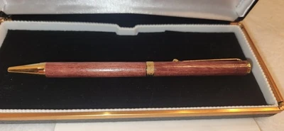 Bolígrafo de lujo hecho a medida hecho de madera dura de corazón púrpura importada con certificado de autenticidad Foto 1 de 4