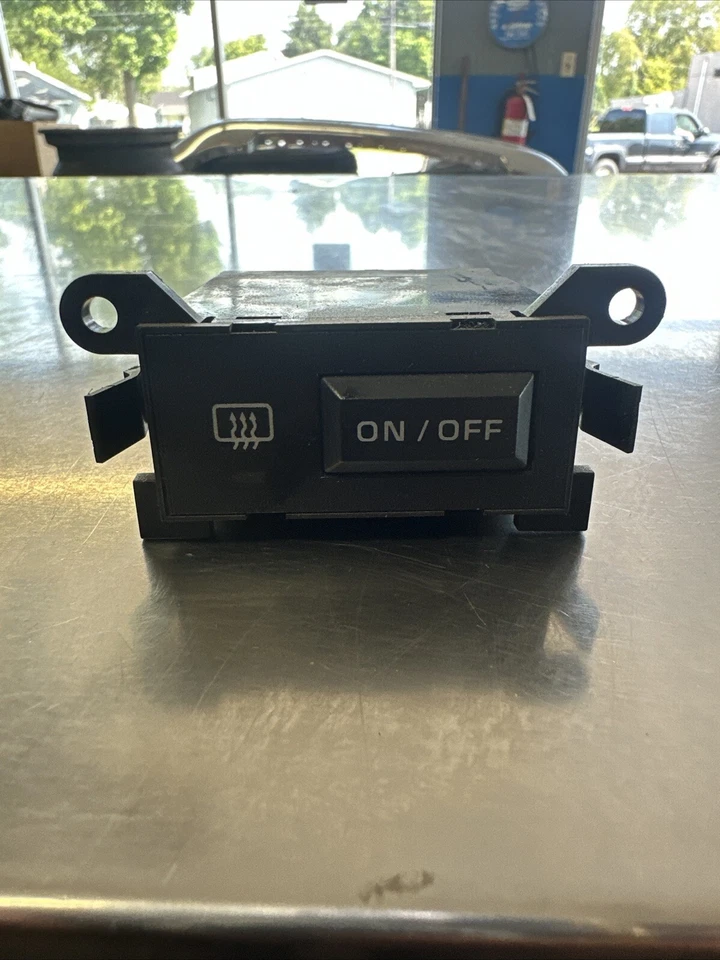 1991 - 1995 年普利茅斯赞誉道奇 Spirit LeBaron 后除霜开关除霜器 — 第 1/2 张图片