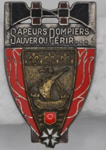 Pompiers - Sapeurs-pompiers de PARIS modèle aux hache noire fabricant Balard - Picture 1 of 2