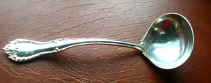Cucharón de salsa de placa de plata Reed & Barton vintage, patrón CARLTON lote mono # 47 - Imagen 1 de 5