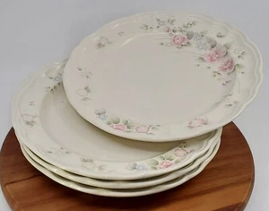 Juego de 4 platos de cena Pfaltzgraff TEA ROSE 10 3/8" flores EE. UU. - Imagen 1 de 5