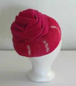 Vintage 1930s / 1940s Women's Turban Hat in Velvet & Feathers - Picture 1 of 5