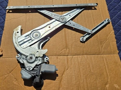 Toyota Highlander 2014-2019 puerta ventana motor regulador delantero derecho OEM genuino Foto 1 de 3