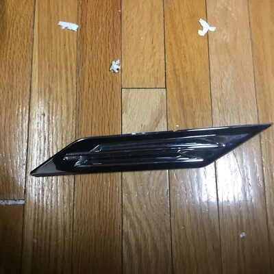 2008 - 2010 Cadillac CTS LH DRIVER Side Fender Vent Port OEM - Image 1 of 4
