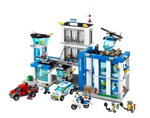 LEGO CITY 60047 Police Station - FACTORY SEALED BAGS - NO BOX - RETIRED - Picture 1 of 2
