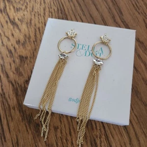 Stella Dot Earrings - Picture 1 of 4