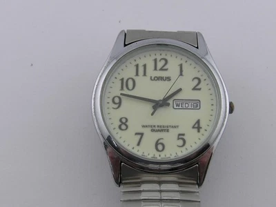 Vintage Lorus Mens Watch Day/Date Luminous Dial V533-0A00 Working - Image 1 of 4