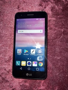 LG K4 2017 M160 Schwarz Android Smartphone 5 Zoll 5 Megapixel - Foto 1 di 3