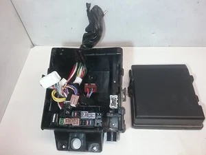 2012-2020 Nissan NV2500 Fusebox Housing With Relay 243827S110 4.0L Automatic 2WD - Picture 1 of 12